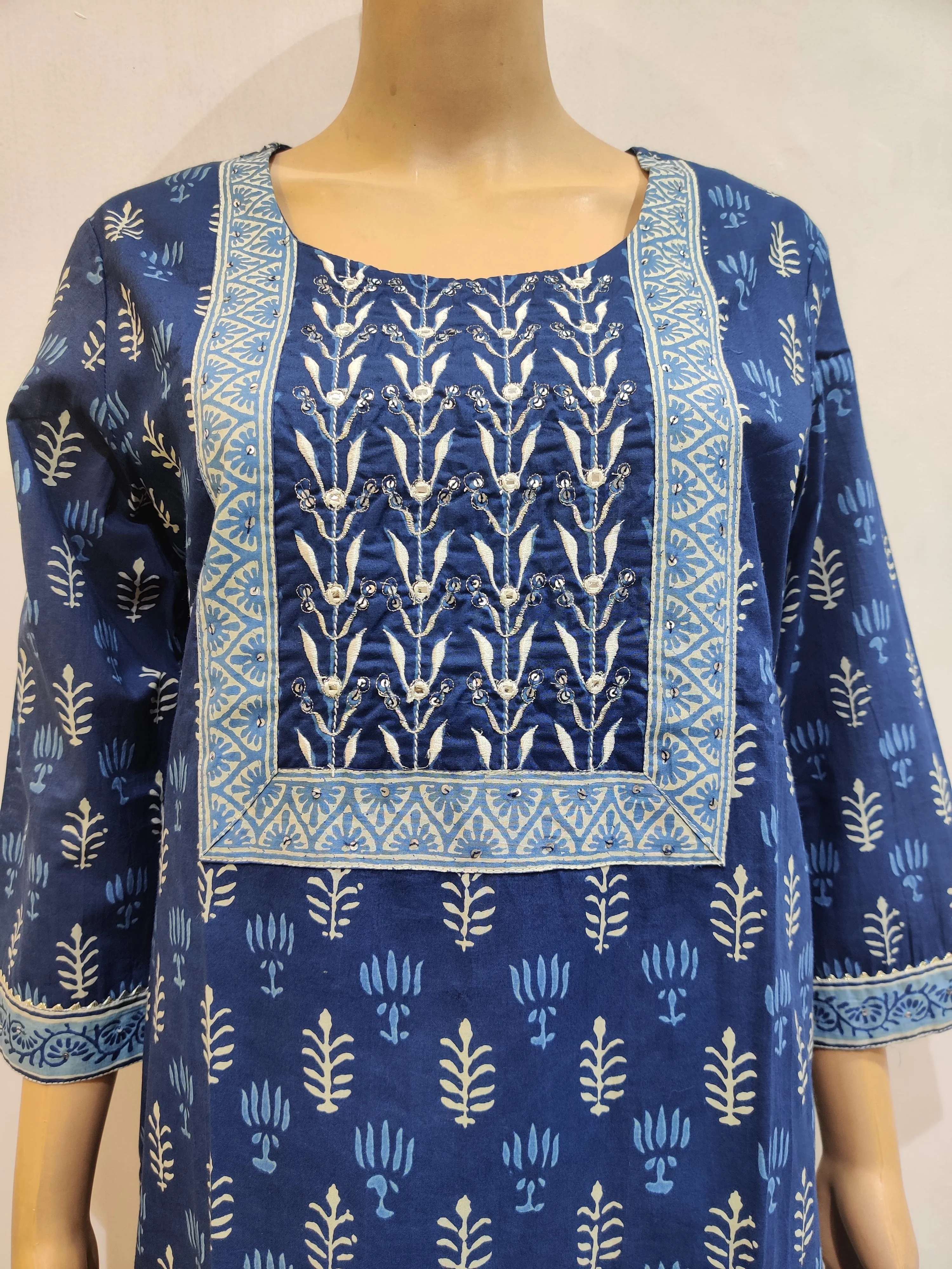 Bearded Irises Kurti