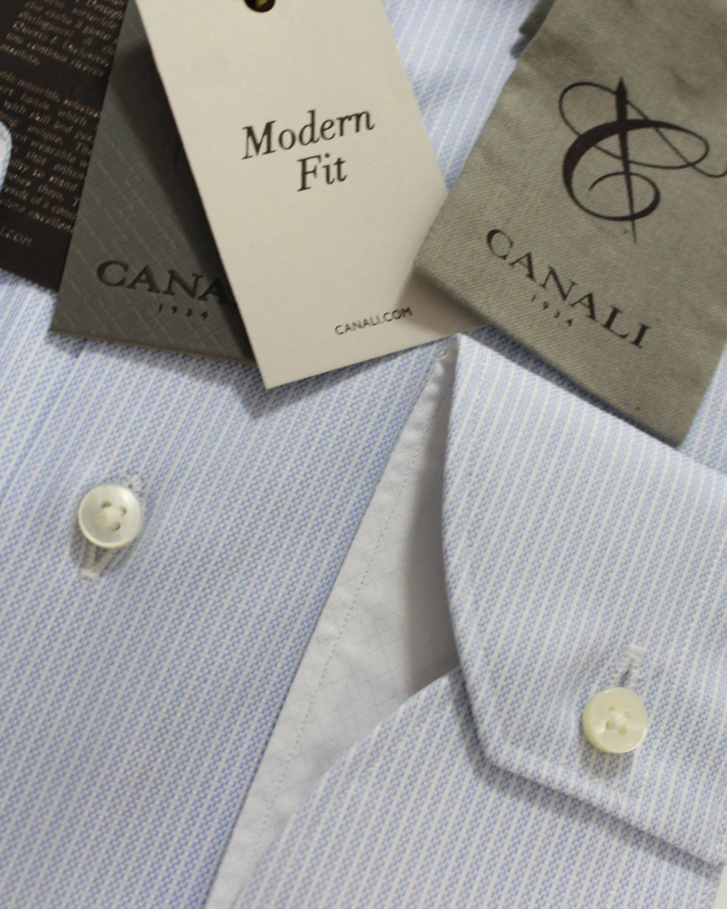 Canali Dress Shirt White Blue Patterned Stripes 40 - 15 3/4 - Exclusive Collection