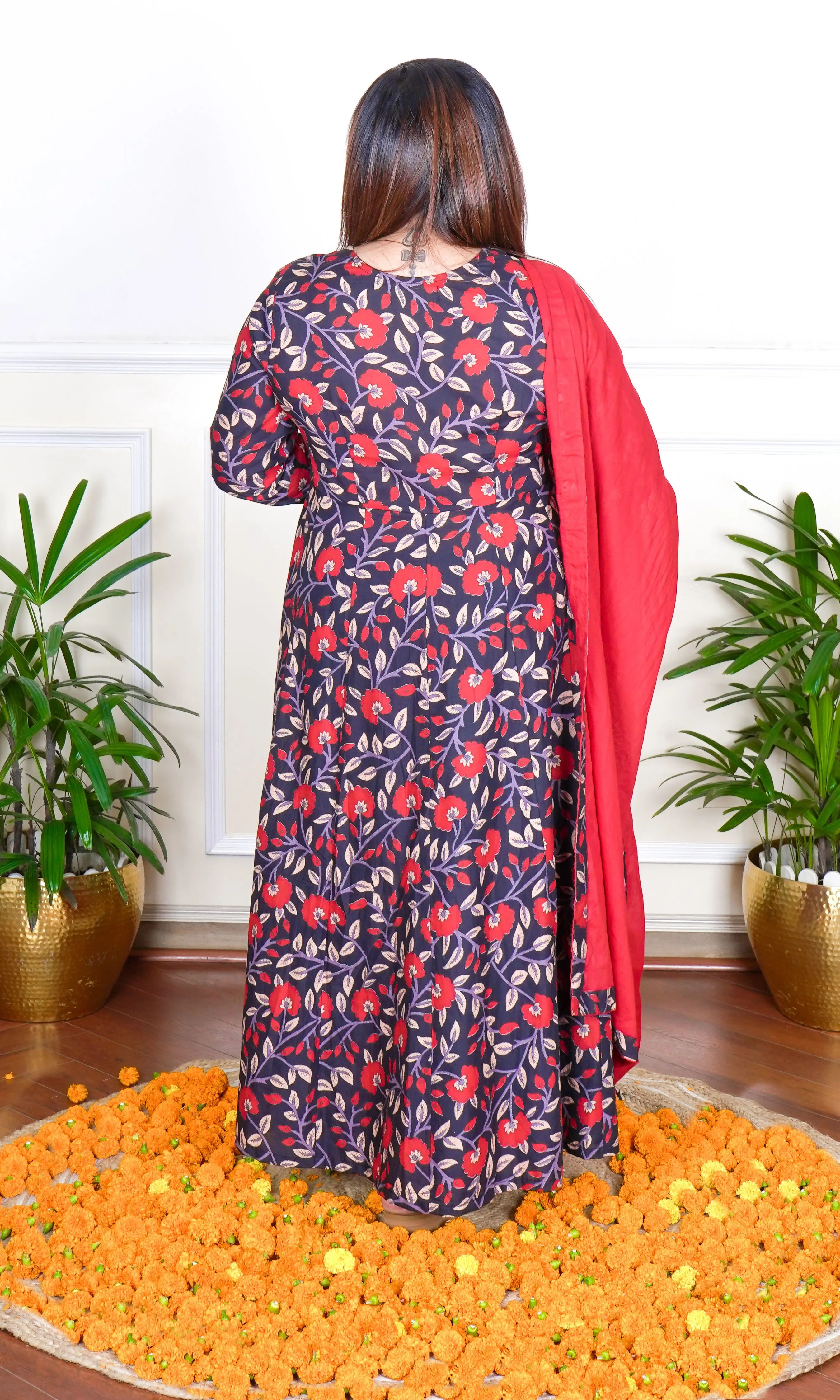 FLORAL PRINTED GOTA NECKLINE KALIDAAR KURTA WITH PANT AND DUPATTA