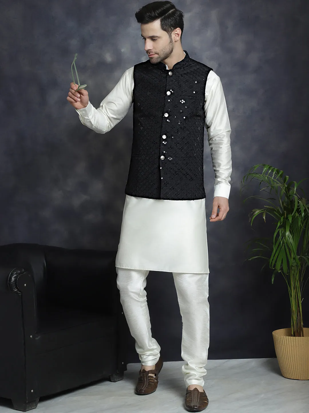 Men's Sequins and Embroidered Nehru Jacket With Solid Kurta Pyjama - Taantav