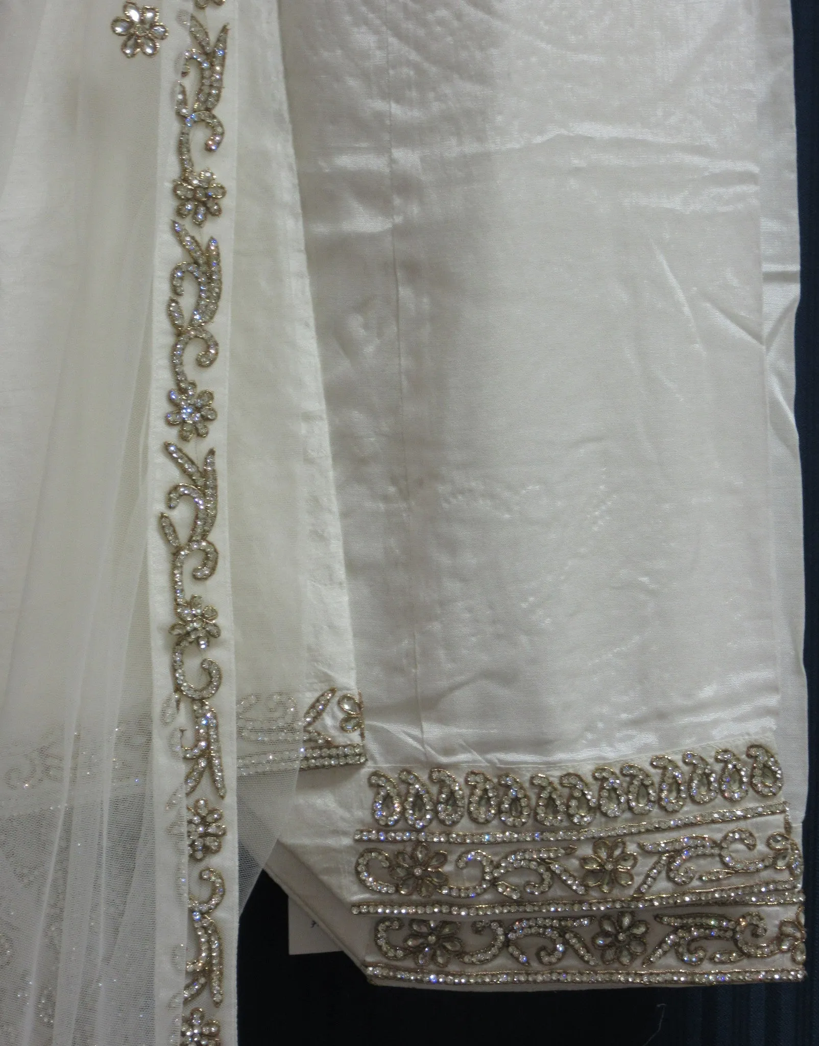 Suit 7790 White Tussar Trousseau Salwar Kameez Dupatta M Bridal Wear Dress